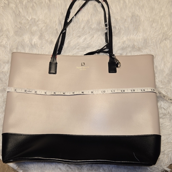 Kate Spade Large Leather Tote-FLAWS- See Description - Picture 3 of 14
